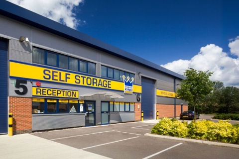 What Are Access Times for Self Storage in Woodley?