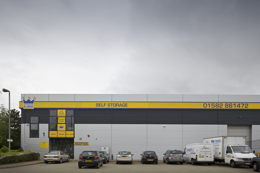 Self Storage Units Dunstable - Get A Quote! | Storage King