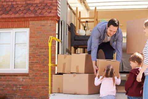 Lickety-Split From A to B With Easy and Efficient Moving Van Hire