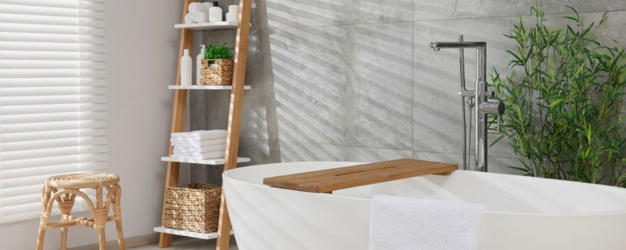 A beautiful bathroom filled with plants