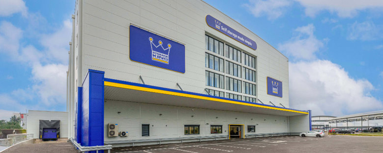 The exterior of Storage King Salisbury