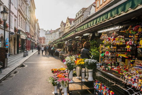 Frome Independent Market Traders: How Self Storage Helps You Manage