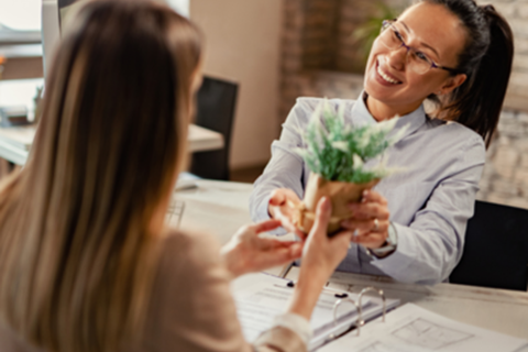 Tips to pick out the perfect corporate gift
