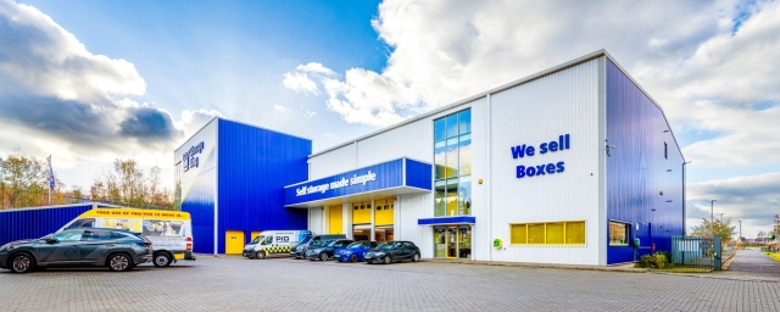 The exterior of Storage King Crawley with customers parked in front